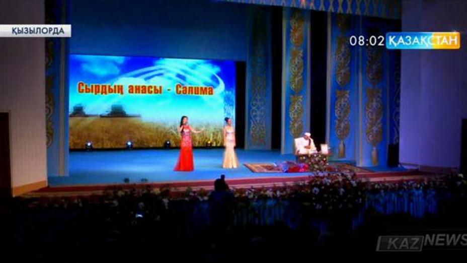 Қызылорда облысының әкімі Социалистік Еңбек Ері, батыр ана Сәлима Жұмабековаға автокөлік сыйға тартты
