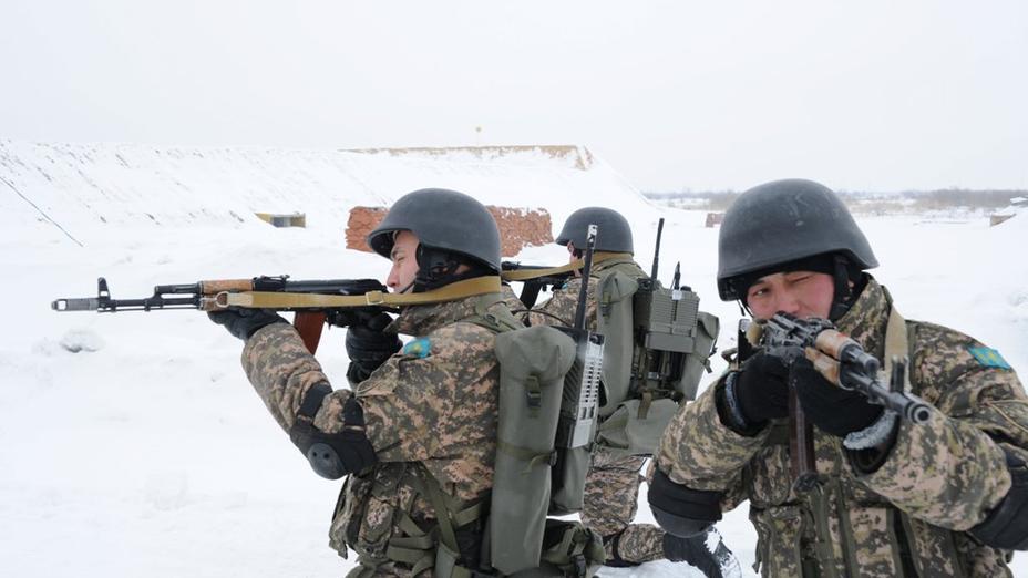 Қазақ армиясы келісімшарт әскерлерімен толығып жатыр