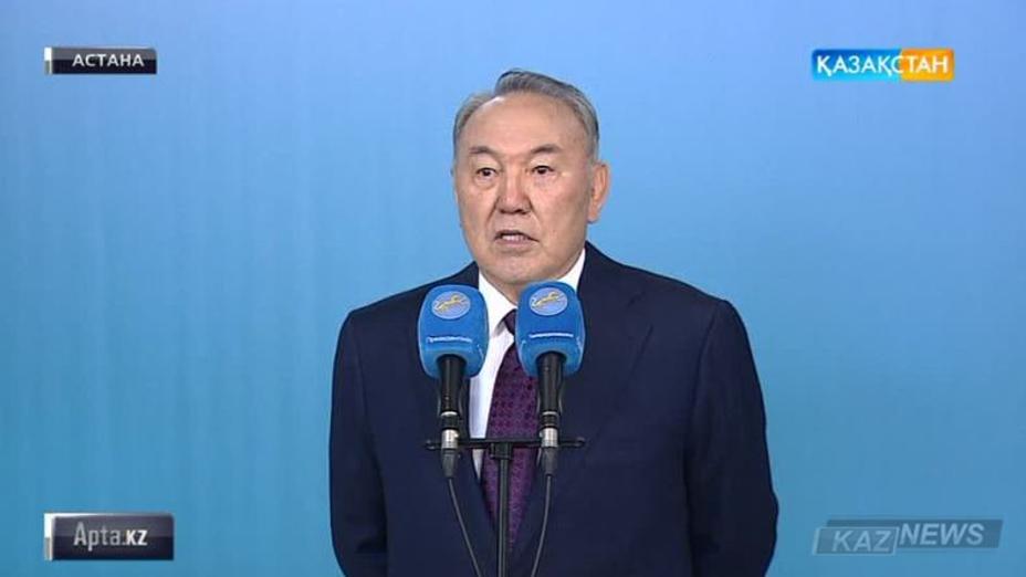 Мемлекет басшысы Н.Назарбаев сайлаушылармен бірге дауыс берді