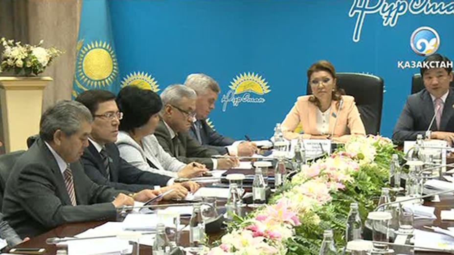 «Нұр Отан» партиясы 12 Заңның қабылдануына атсалысты