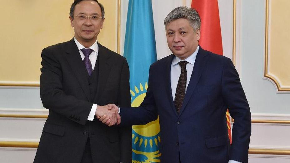 Қазақстан мен Қырғызстан СІМ басшылары аймақтағы су ресурстарына қатысты мәселені талқылады