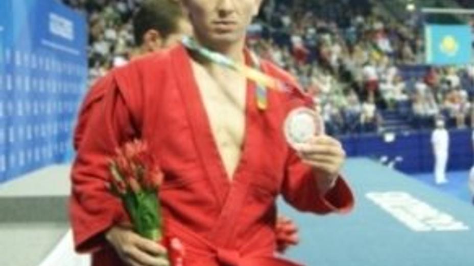 Самбист Канжанов нацеливается на победу в зачете Кубка Мира