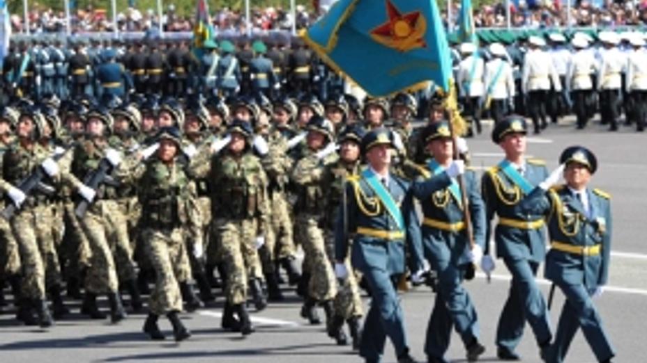 Астанада мерекелік шеруге 2,5 мыңнан астам әскери қызметкер қатысады