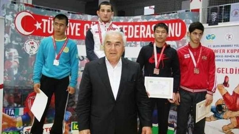 Казахстанский борец завоевал бронзу чемпионата мира среди кадетов