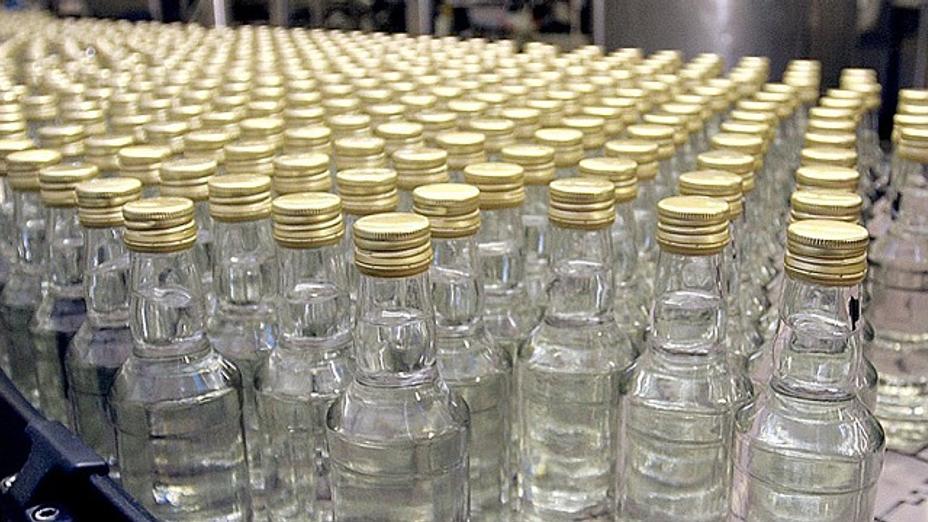 2 тысячи литров водки изъяли на границе Казахстана у граждан России