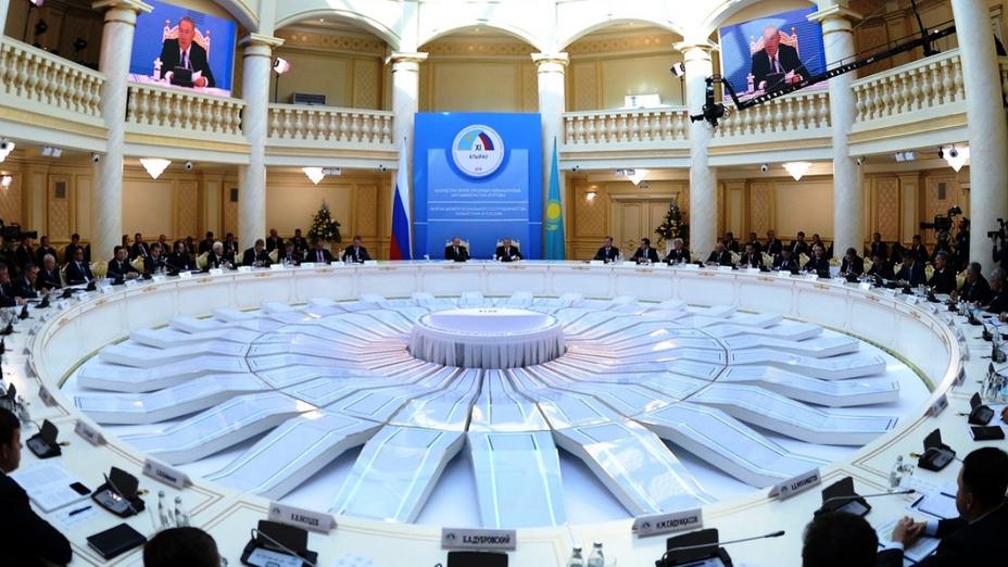 Мемлекет басшысы ХІ өңіраралық ынтымақтастық форумының жалпы отырысына қатысты