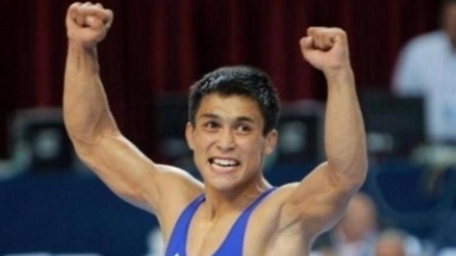 Санаа и Ниязбеков — в мировом рейтинге вольной борьбы