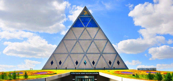 Дворец мира в астане