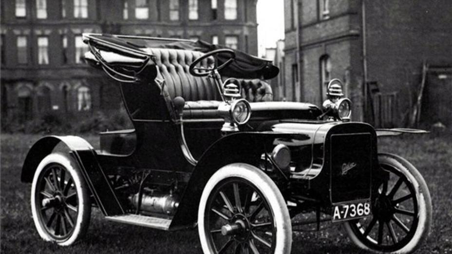 113 лет назад в Детройте выпущен первый автомобиль марки Cadillac