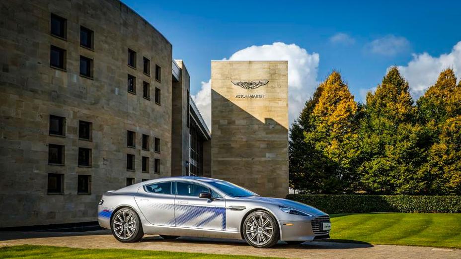 Aston Martin показал электрический Rapide (ФОТО)