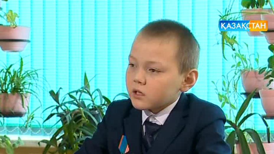 Бауырларын өрттен құтқарған оқушы (ВИДЕО)