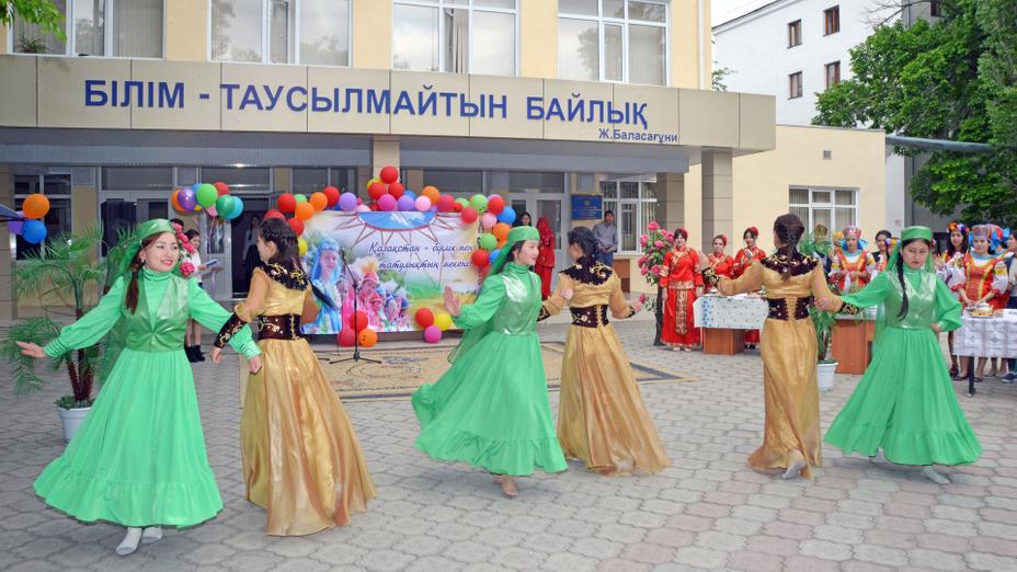 Таразда ұлттар достығына арналған өнер фестивалі өтті
