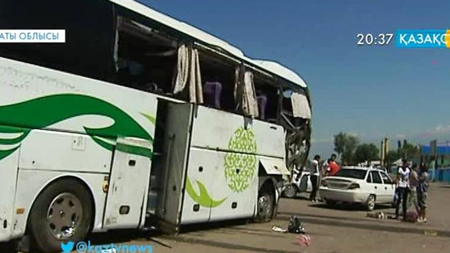 Алматы-Бішкек тас жолындағы жол-көлік оқиғасынан 15 жолаушы зардап шекті