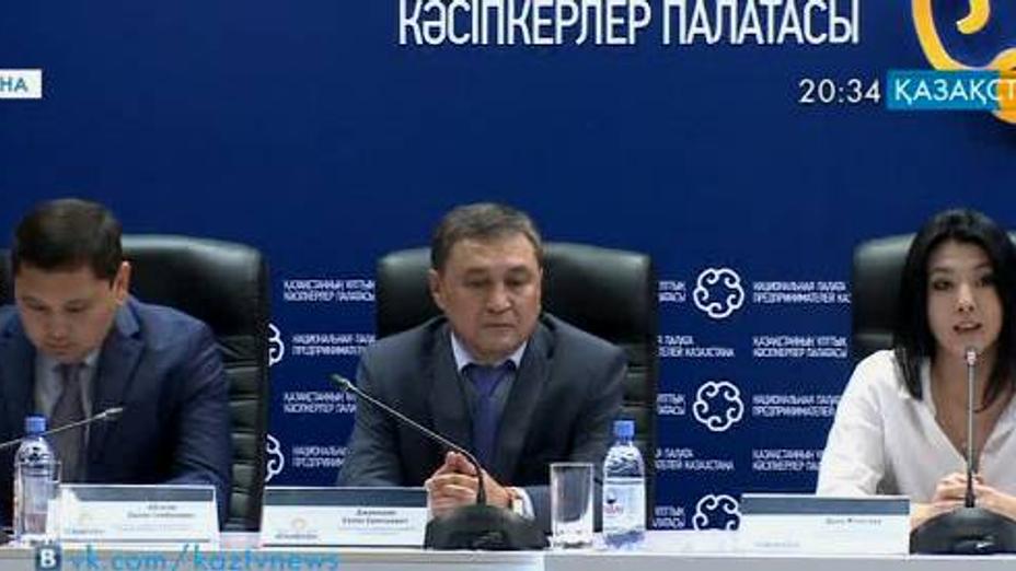 Ресейлік кеденшілер ұстап отырған жүк көліктерінің саны 100-ден асқан