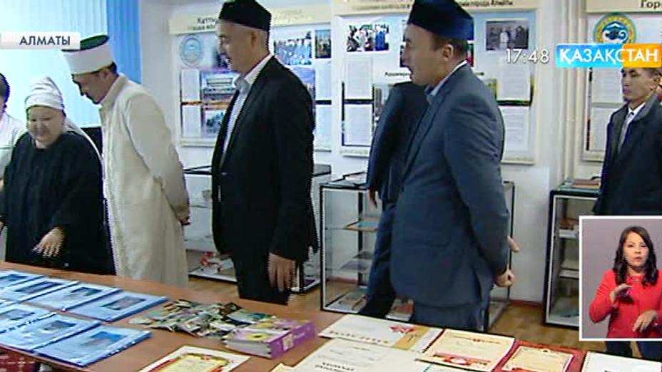 Бас мүфти Ержан қажы Малғажыұлы Алматыдағы ардагерлер үйіндегі қарияларға құрмет көрсетті