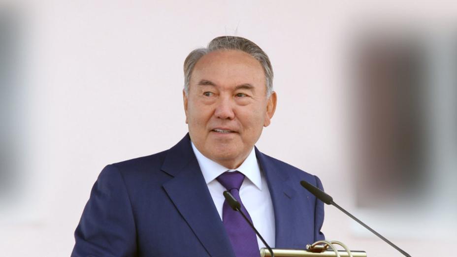 Нұрсұлтан Назарбаев Алматы қаласындағы жаңадан ашылған №168 мектеп ұжымымен кездесті